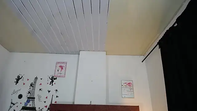 Snapshot of vauroraper chatting on 2, 11, 2025 vauroraper online show from 2, 11, 2025