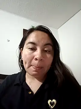 Hatria Nuu online show from 4, 10, 2025