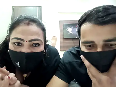 horny milf couple online show from 16, 10, 2025