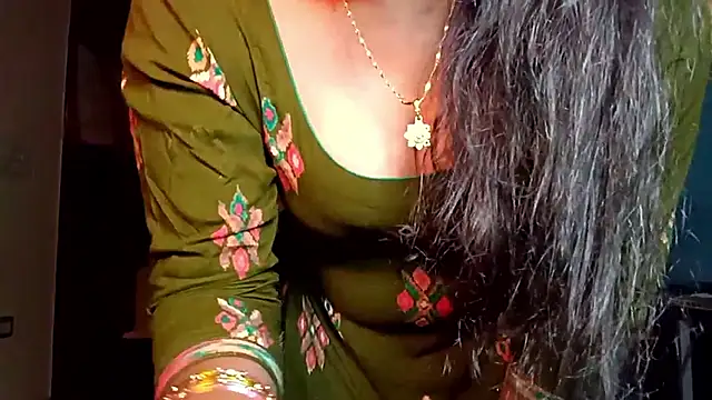horny milf couple online show from 9, 5, 2026
