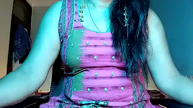 horny milf couple online show from 31, 5, 2026