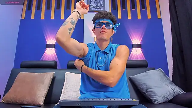 Snapshot of imsammytop chatting on 22, 10, 2025 imsammytop online show from 22, 10, 2025