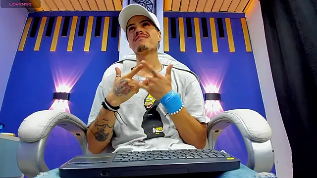 Snapshot of imsammytop chatting on 18, 11, 2025 imsammytop online show from 18, 11, 2025