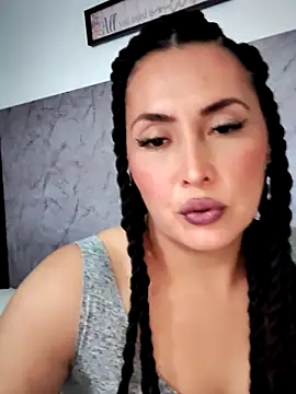 Nina-Velour online show from 9, 10, 2025