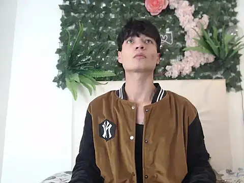 alex russo   online show from 25, 10, 2025