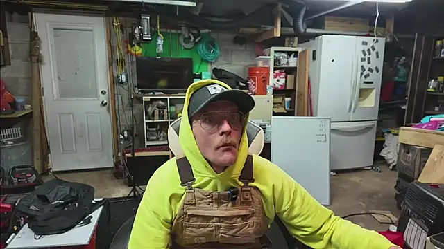 AverageMaleJay online show from 5, 12, 2025