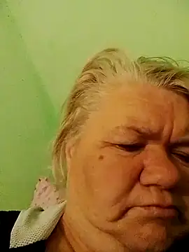 Snapshot of LusiyaGold5 chatting on 12, 10, 2025 LusiyaGold5 online show from 12, 10, 2025