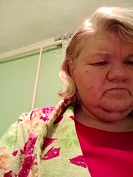 Snapshot of LusiyaGold5 chatting on 6, 1, 2026 LusiyaGold5 online show from 6, 1, 2026