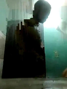 Snapshot of laaaloo chatting on 4, 11, 2025 laaaloo online show from 4, 11, 2025