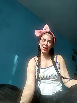 Stefaniyaxq online show from 31, 10, 2025