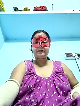Snapshot of misti02 chatting on 12, 10, 2025 misti02 online show from 12, 10, 2025