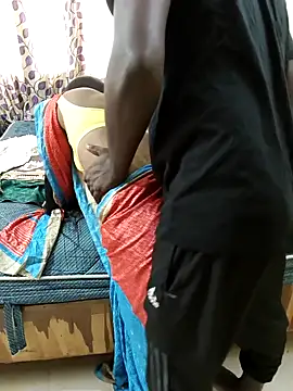 Snapshot of Chennai-couples chatting on 7, 10, 2025 Chennai-couples online show from 7, 10, 2025