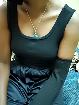 Snapshot of Chennai-couples chatting on 25, 10, 2025 Chennai-couples online show from 25, 10, 2025