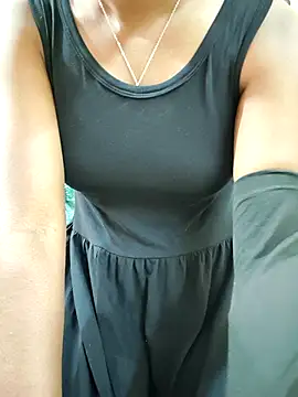 Snapshot of Chennai-couples chatting on 5, 11, 2025 Chennai-couples online show from 5, 11, 2025