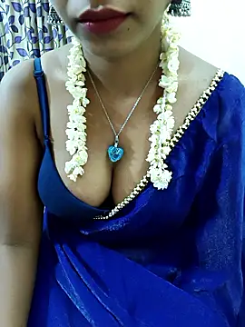 Snapshot of Chennai-couples chatting on 19, 11, 2025 Chennai-couples online show from 19, 11, 2025