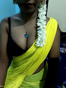 Snapshot of Chennai-couples chatting on 18, 12, 2025 Chennai-couples online show from 18, 12, 2025