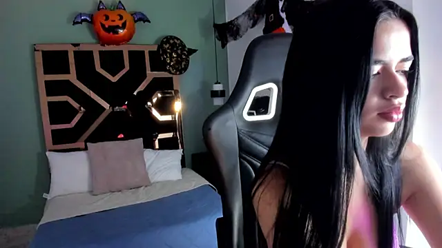 Ariadna Santos online show from 13, 10, 2025