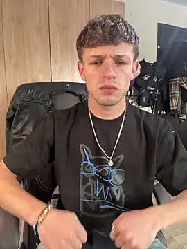 noah red online show from 8, 10, 2025