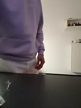 tofreakyshi online show from 15, 10, 2025