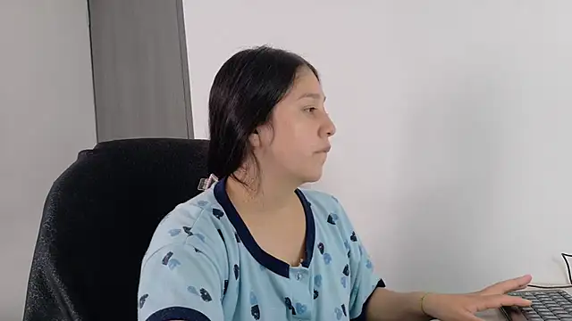 Snapshot of KOREN_JALAA chatting on 6, 6, 2026 KOREN JALAA online show from 6, 6, 2026