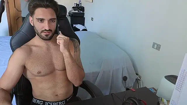 Al3xox02 online show from 25, 5, 2026