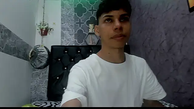 Snapshot of sexyboys_cutex18 chatting on 13, 3, 2026 sexyboys cutex18 online show from 13, 3, 2026