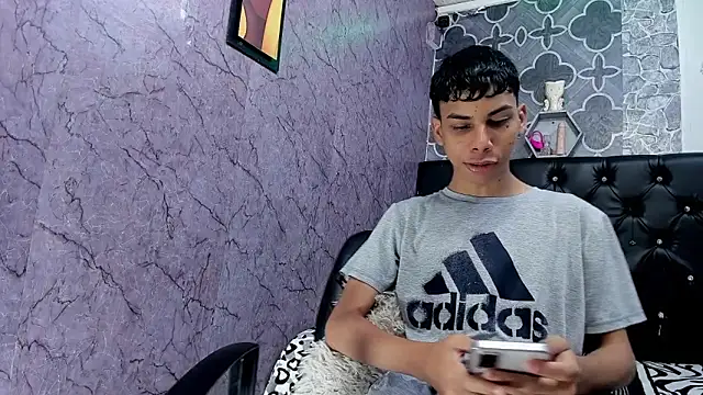 Snapshot of sexyboys_cutex18 chatting on 24, 3, 2026 sexyboys cutex18 online show from 24, 3, 2026