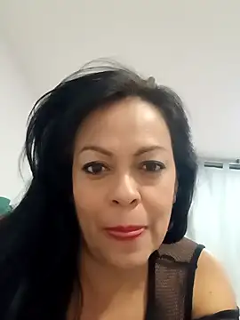 Snapshot of Lucia-Naughty chatting on 9, 10, 2025 Lucia-Naughty online show from 9, 10, 2025