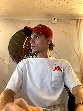 Snapshot of santyrestrepo chatting on 28, 11, 2025 santyrestrepo online show from 28, 11, 2025