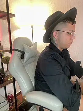 Snapshot of LiamColby_ chatting on 11, 2, 2026 LiamColby online show from 11, 2, 2026