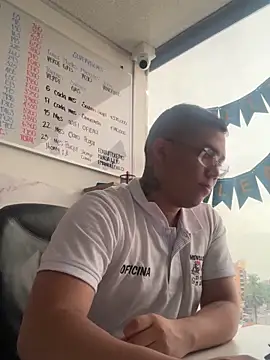 Snapshot of LiamColby_ chatting on 27, 3, 2026 LiamColby online show from 27, 3, 2026