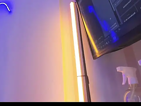 Snapshot of Nefera_Noxx chatting on 5, 11, 2025 Nefera Noxx online show from 5, 11, 2025