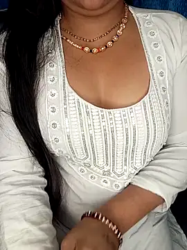 Snapshot of Rashmi_011 chatting on 28, 3, 2026 Rashmi 011 online show from 28, 3, 2026