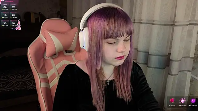 KristiBloom online show from 6, 3, 2026