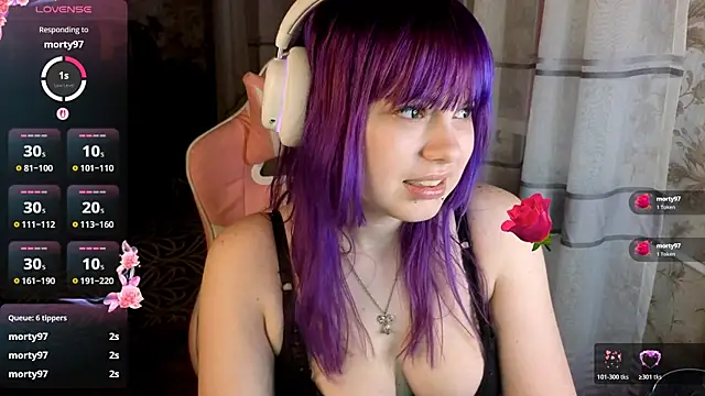 KristiBloom online show from 11, 4, 2026