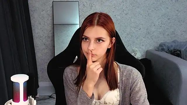 kitti sweett online show from 28, 10, 2025