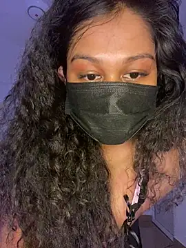 Monica  Bellucci   online show from 6, 3, 2026