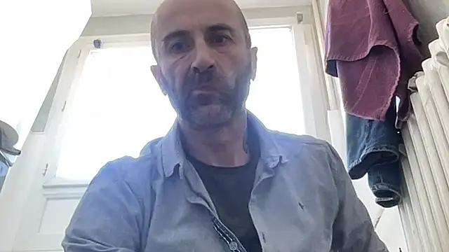 slave44nantes online show from 13, 10, 2025