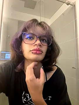 Snapshot of sukulaurens chatting on 7, 10, 2025 sukulaurens online show from 7, 10, 2025