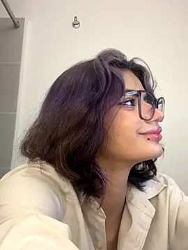 Snapshot of sukulaurens chatting on 9, 10, 2025 sukulaurens online show from 9, 10, 2025