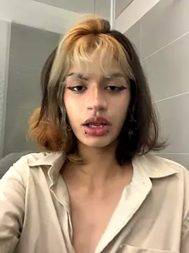 Snapshot of sukulaurens chatting on 7, 11, 2025 sukulaurens online show from 7, 11, 2025