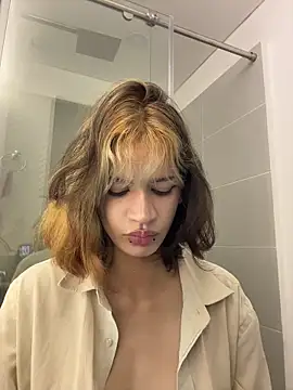 Snapshot of sukulaurens chatting on 9, 11, 2025 sukulaurens online show from 9, 11, 2025