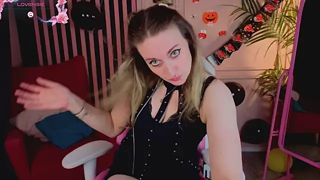 Snapshot of ocean_pleasure chatting on 22, 10, 2025 ocean pleasure online show from 22, 10, 2025