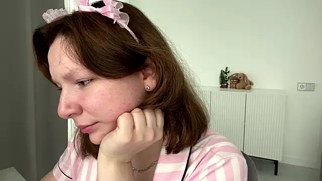 Snapshot of TamekiaSamii chatting on 15, 11, 2025 TamekiaSamii online show from 15, 11, 2025