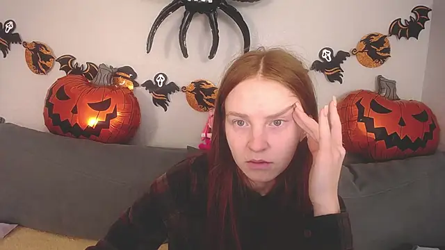 Evarey  online show from 2, 11, 2025