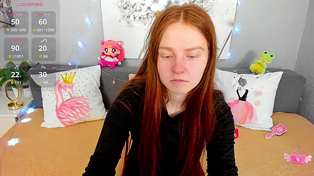 Evarey  online show from 18, 12, 2025