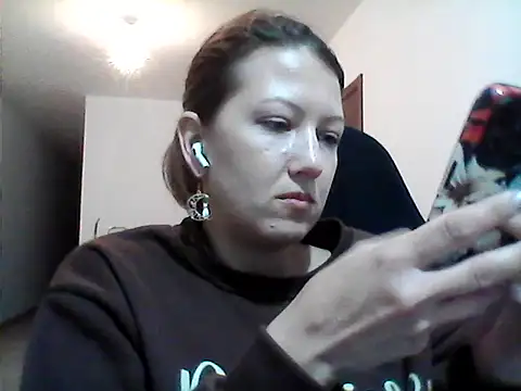 Snapshot of Karivane chatting on 15, 3, 2026 Karivane online show from 15, 3, 2026