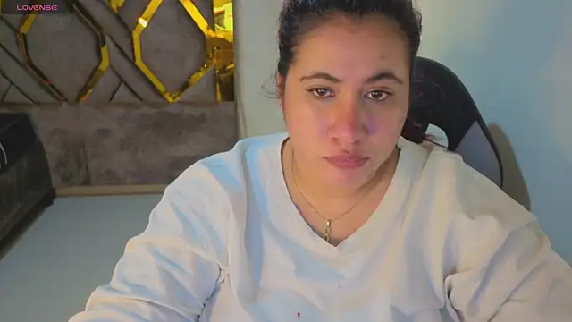 Snapshot of Addyy_02 chatting on 14, 11, 2025 Addyy 02 online show from 14, 11, 2025