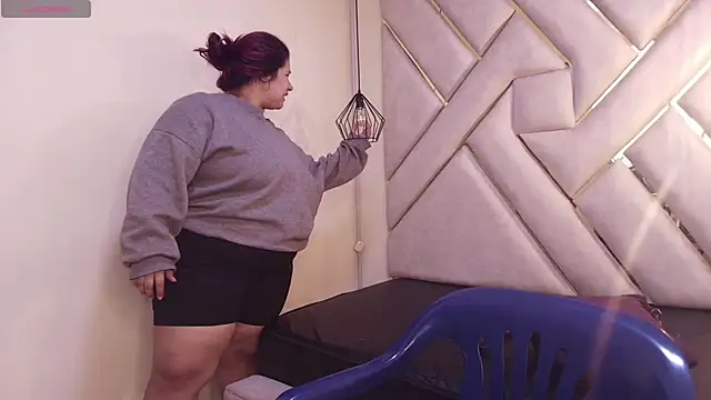 Snapshot of Addyy_02 chatting on 25, 11, 2025 Addyy 02 online show from 25, 11, 2025