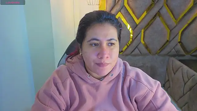 Snapshot of Addyy_02 chatting on 19, 12, 2025 Addyy 02 online show from 19, 12, 2025